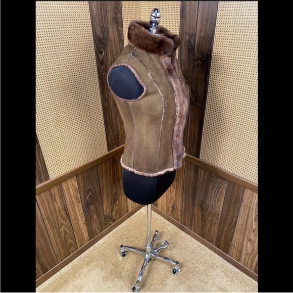 BEAUTIFUL REVERSIBLE BROWN RANCH MINK FUR VEST XS - Picture 9 of 9